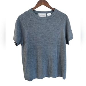 Sarah Bentley Gray Short Sleeve Pullover Sweater